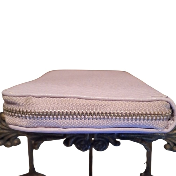 EUC Steve Madden Lavender Clutch Wallet. - Picture 6 of 8